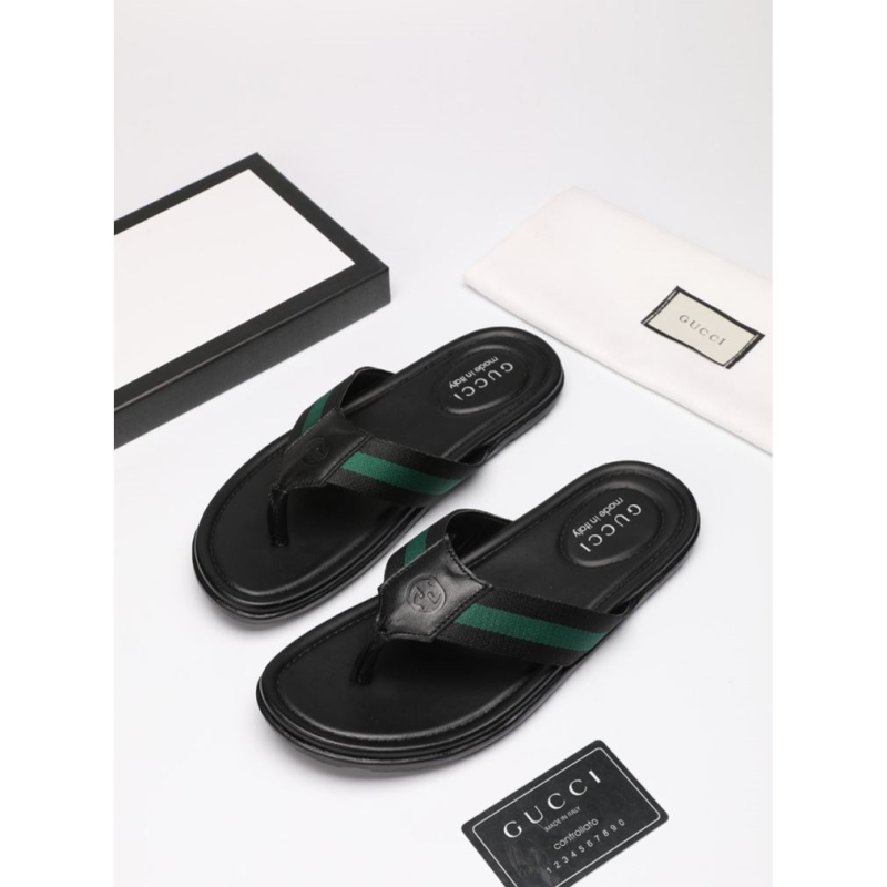 G*u*i slippers